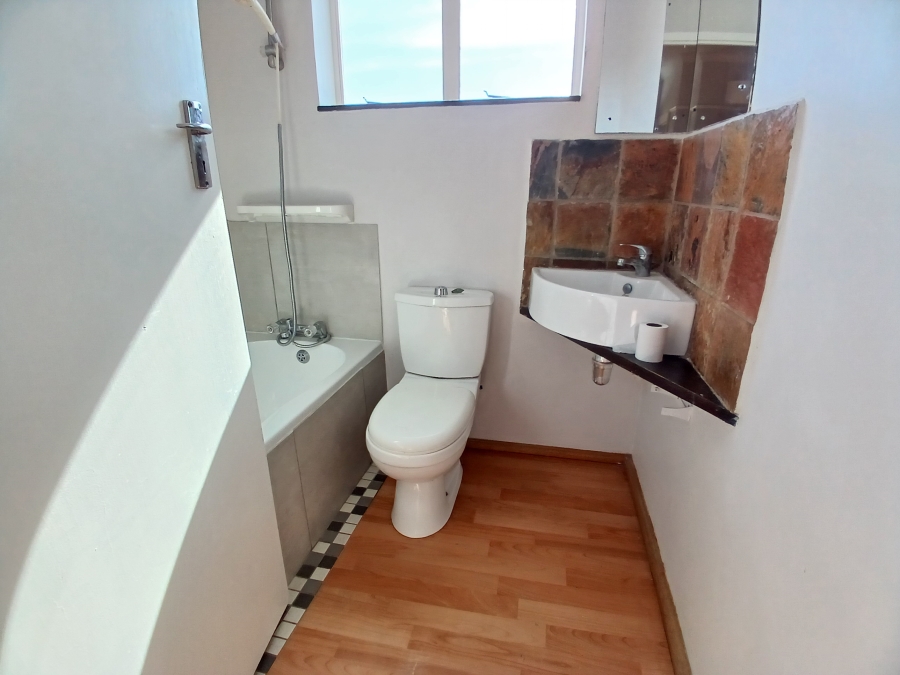 To Let 3 Bedroom Property for Rent in Richmond Hill Eastern Cape